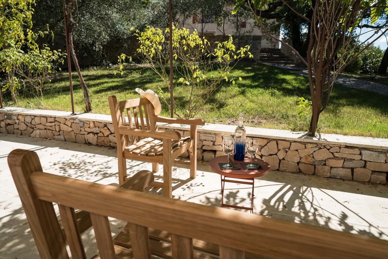 مبيت وإفطار آيكس أومبروفينس Domaine De Saint Clair المظهر الخارجي الصورة